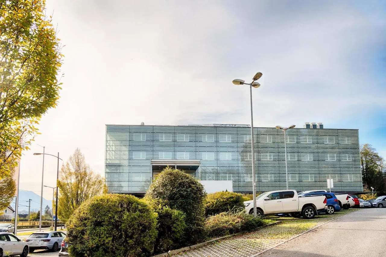 B&B Hotel Salzburg-Nord 3*, Salzburg